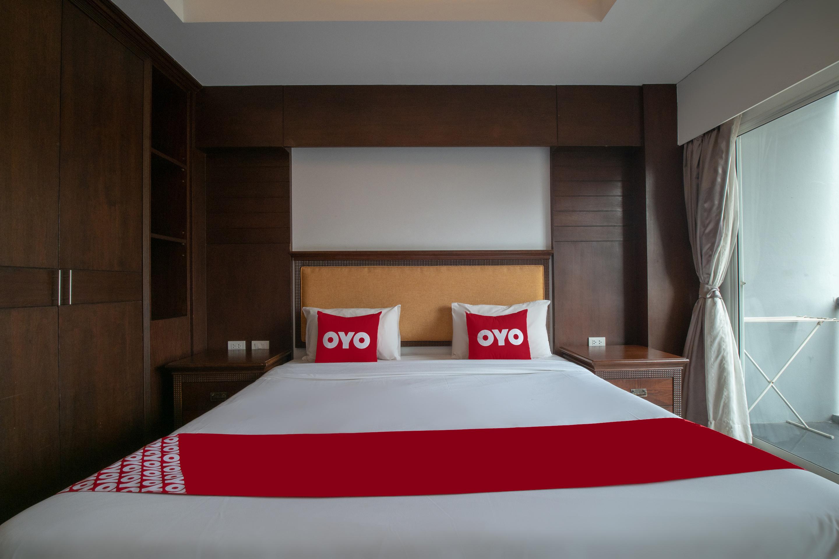 Sota Residence Pattaya Bagian luar foto