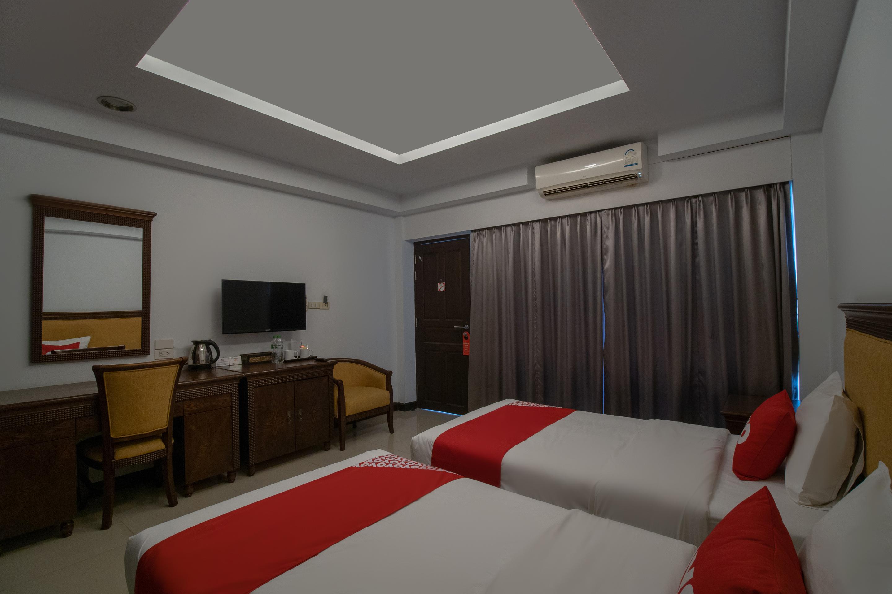 Sota Residence Pattaya Bagian luar foto