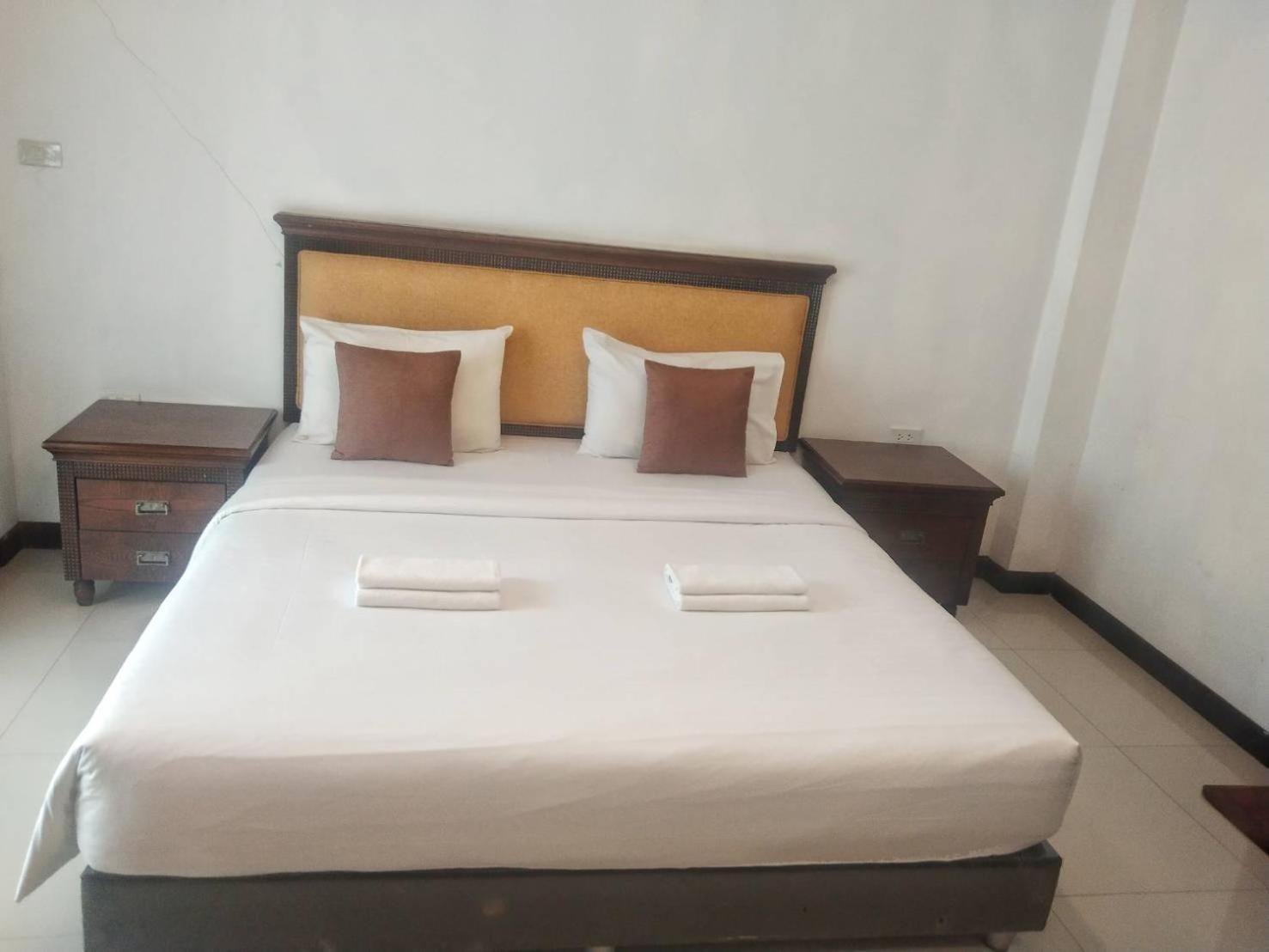 Sota Residence Pattaya Bagian luar foto