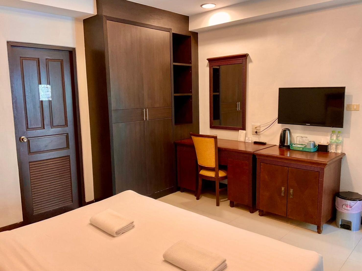 Sota Residence Pattaya Bagian luar foto