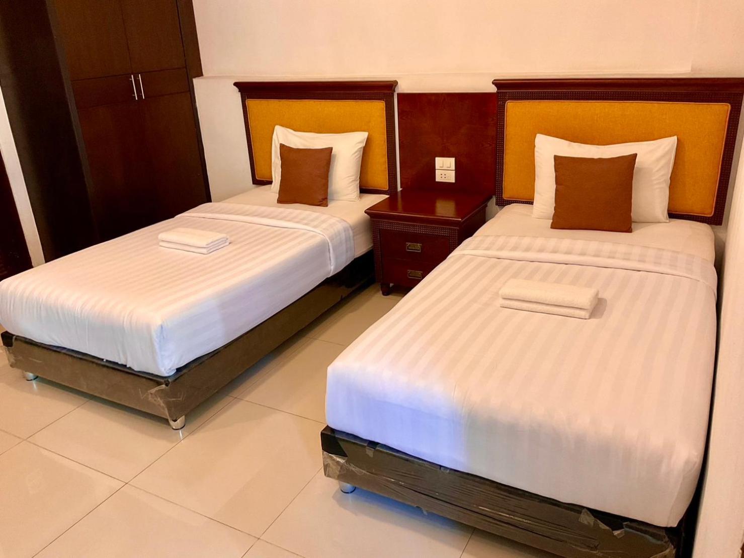 Sota Residence Pattaya Bagian luar foto