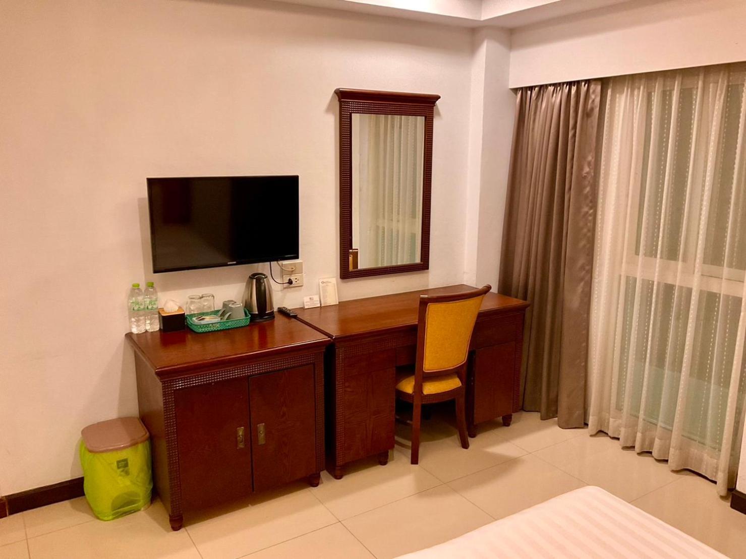 Sota Residence Pattaya Bagian luar foto