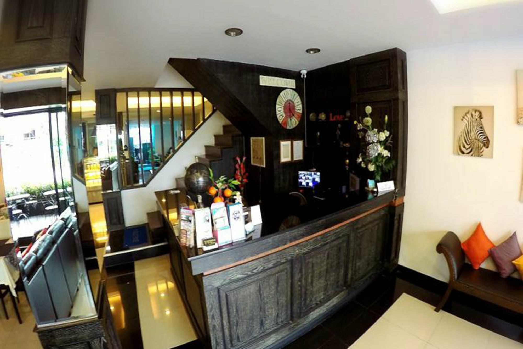 Sota Residence Pattaya Bagian luar foto